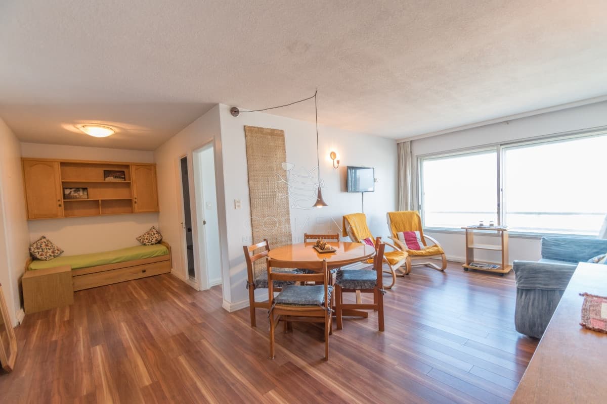 Venta apartamento en Peninsula, 1 dormitorio y medio