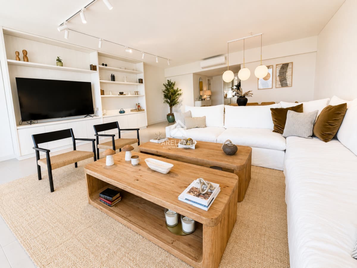Apartamento ID.6354 - Venta apartamento 4 dormitorios  en suite en Le Parc III, Playa Brava Punta del Este.