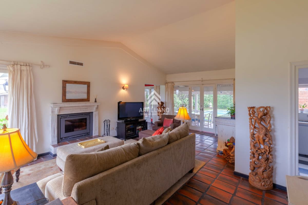 Casa ID.2888 - Alquiler casa 4 dormitorios en Playa Brava, San Rafael