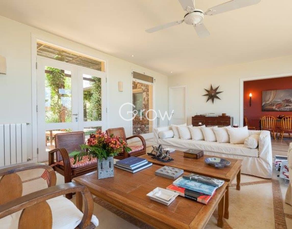 Venta casa  5 dormitorios en Laguna Blanca, Manantiales