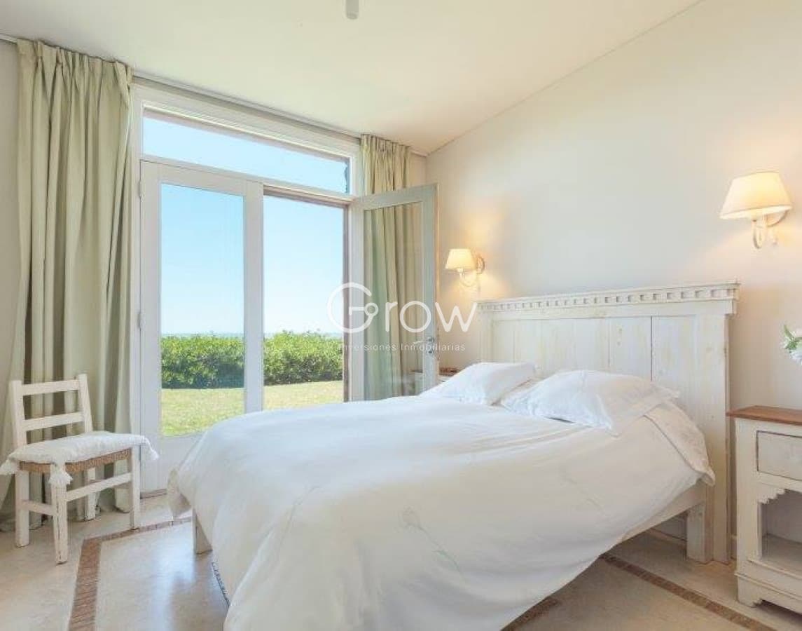 Venta casa  5 dormitorios en Laguna Blanca, Manantiales