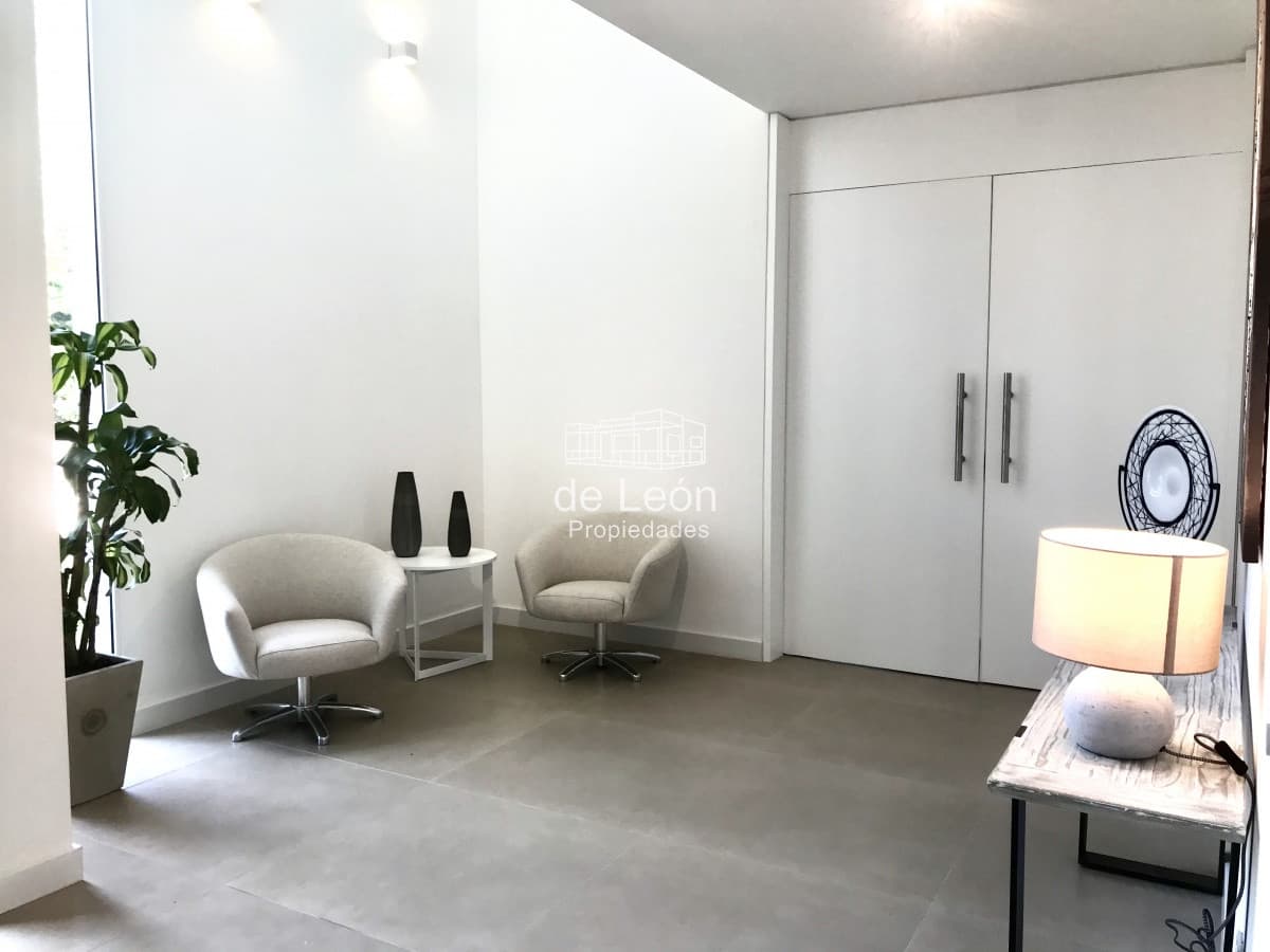 Venta Boulevard Park, Playa Mansa,  4 suite, mas servicio .