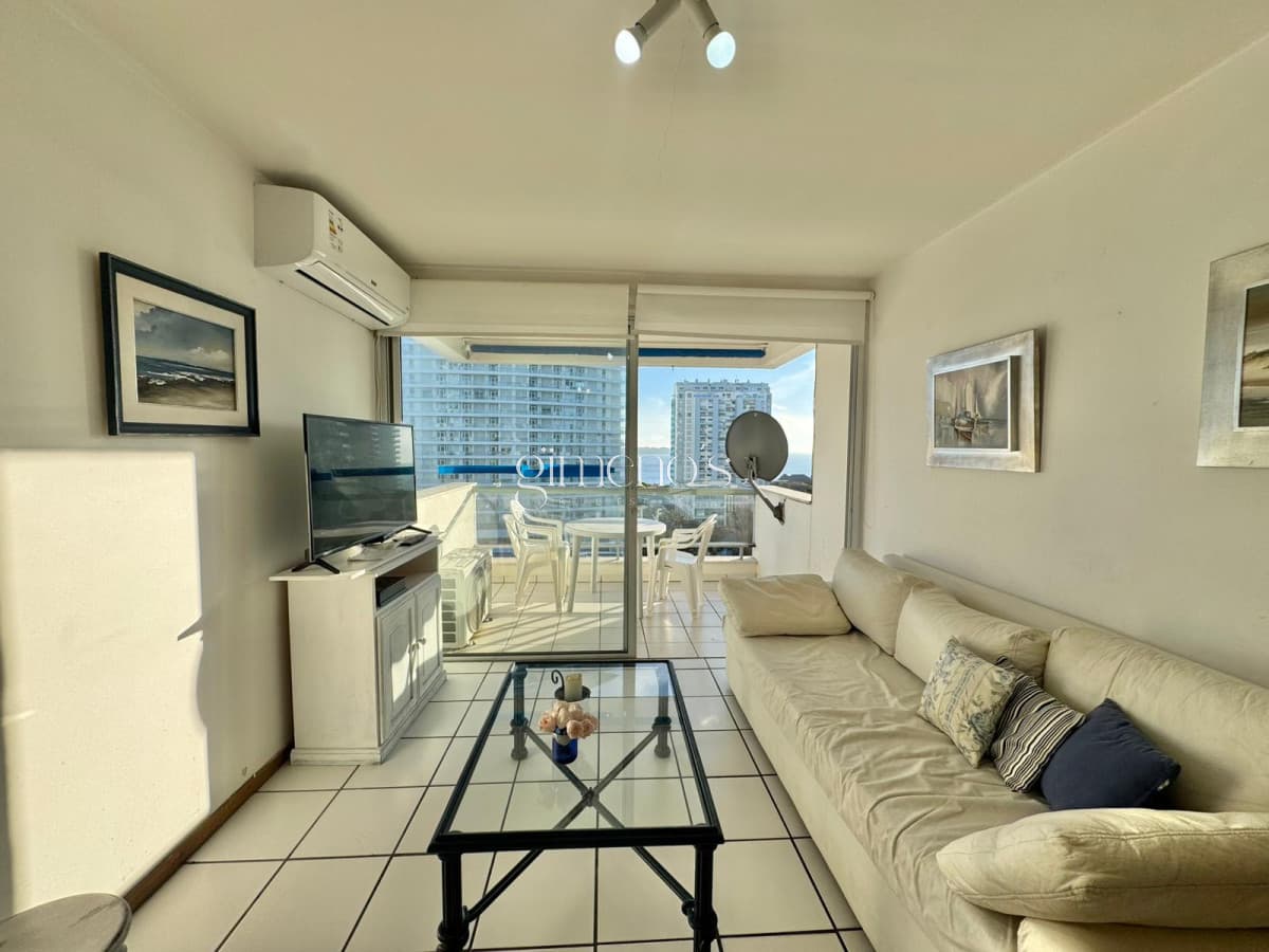 Venta apartamento 2 dormitorios en Playa Mansa, Punta del Este