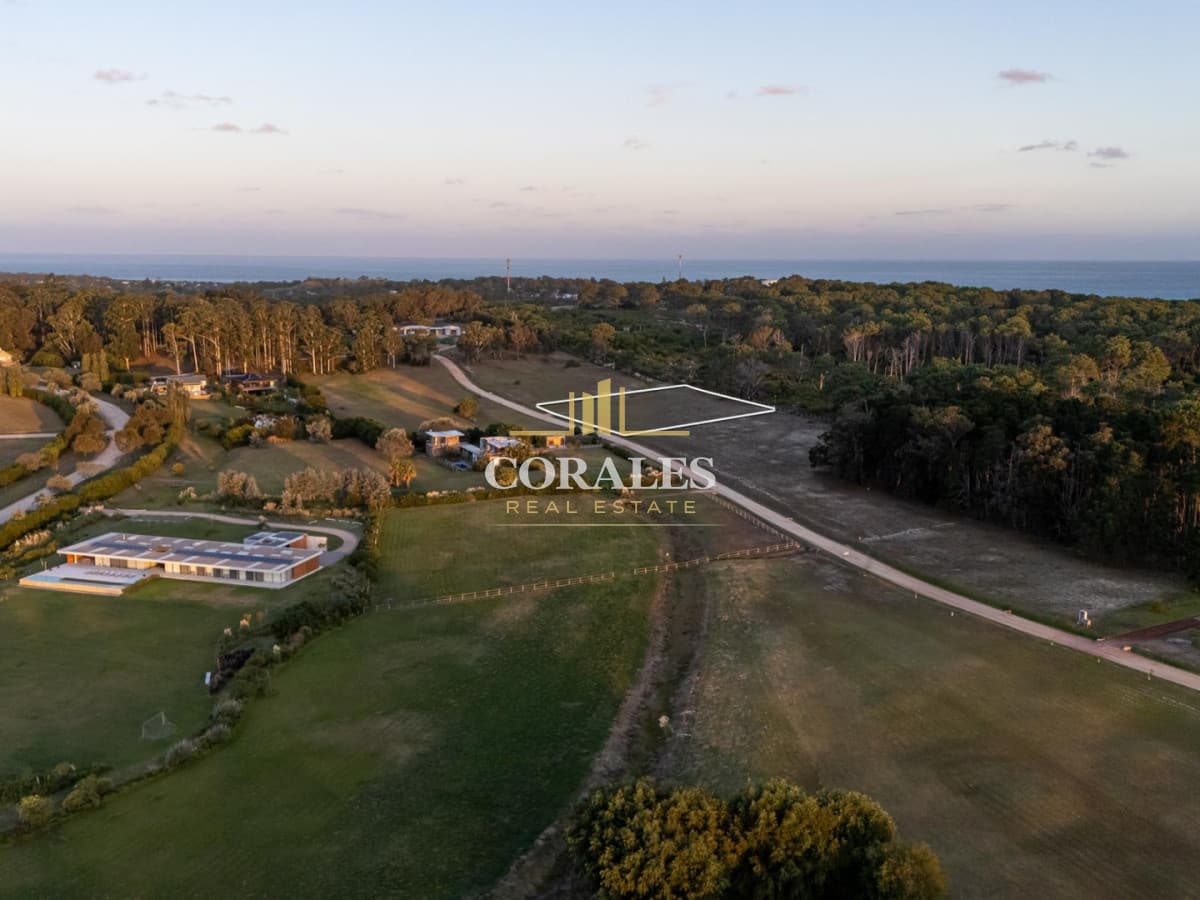Terreno a la venta en Manantiales , Barrio Privado Laguna Estate
