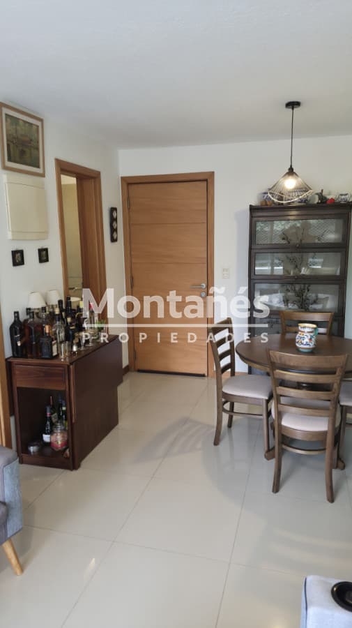 Apartamento ID.10659 - Venta; 1 dorm.+ Cochera y Terraza con parrillero.