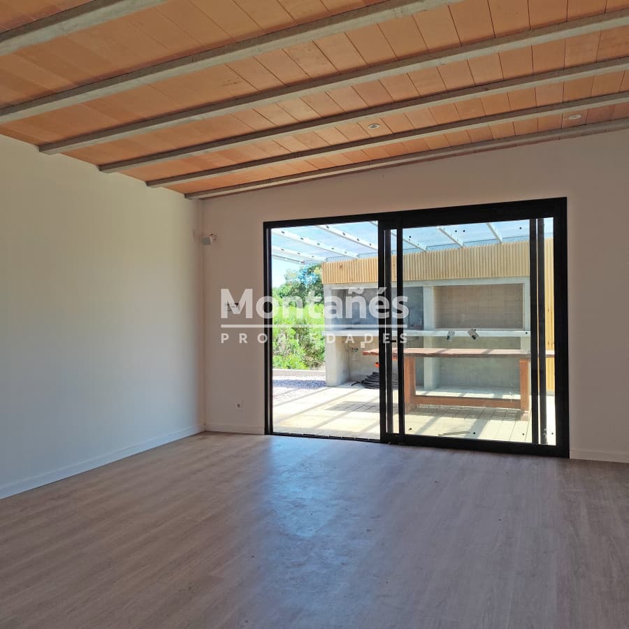 Casa ID.10338 - 🏡 Casa moderna de 3 dormitorios en entorno natural - Club del Lago