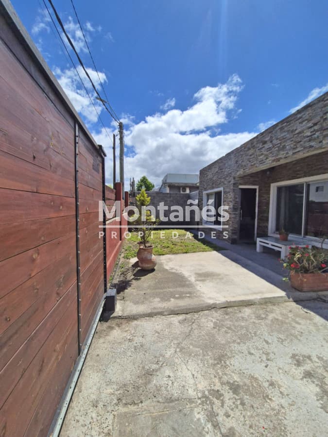 Casa ID.10650 - Casa en Venta barrio La Sonrisa 3 dorm.