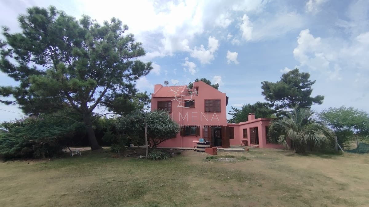 Casa de 2 dormitorios, 2 baños en balneario Buenos Aires
