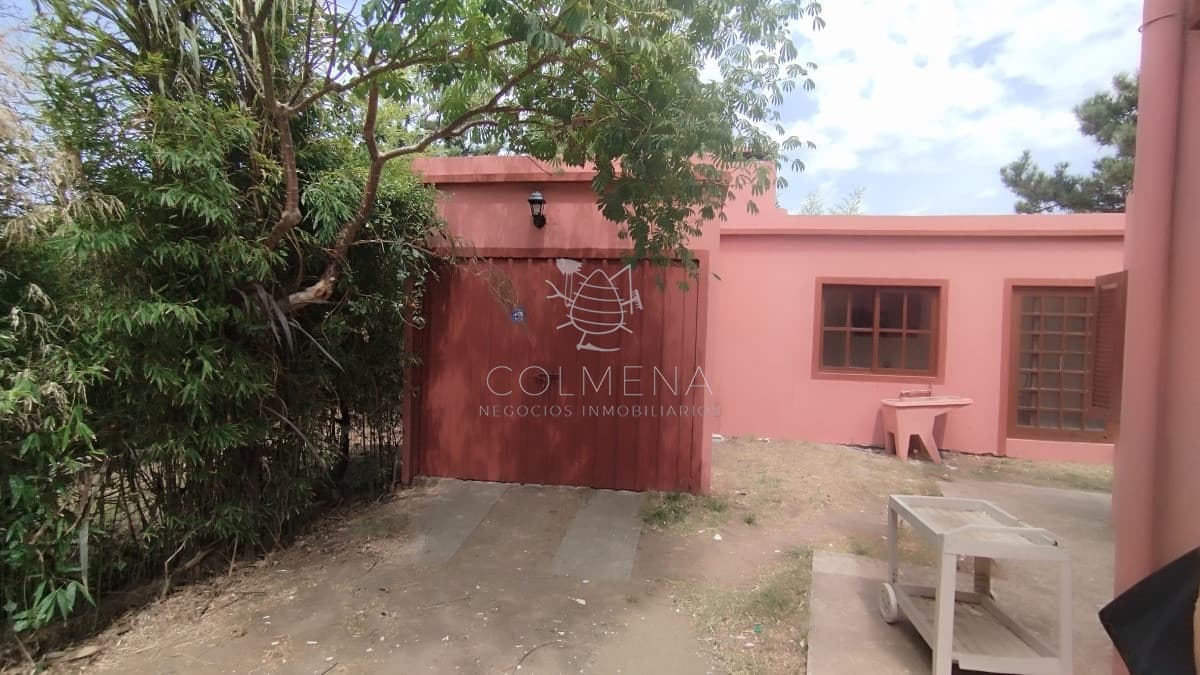 Casa de 2 dormitorios, 2 baños en balneario Buenos Aires