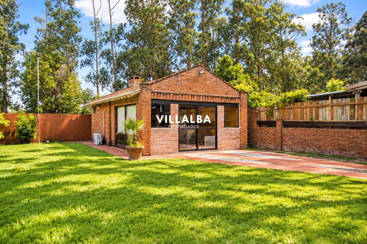 En venta casa de 3 Dormitorios en Jardines de Córdoba