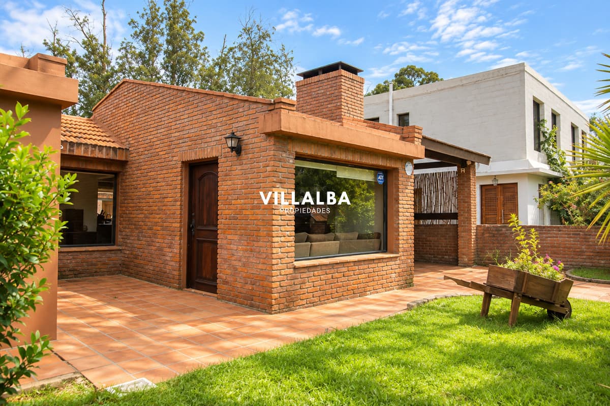 En venta casa de 3 Dormitorios en Jardines de Córdoba