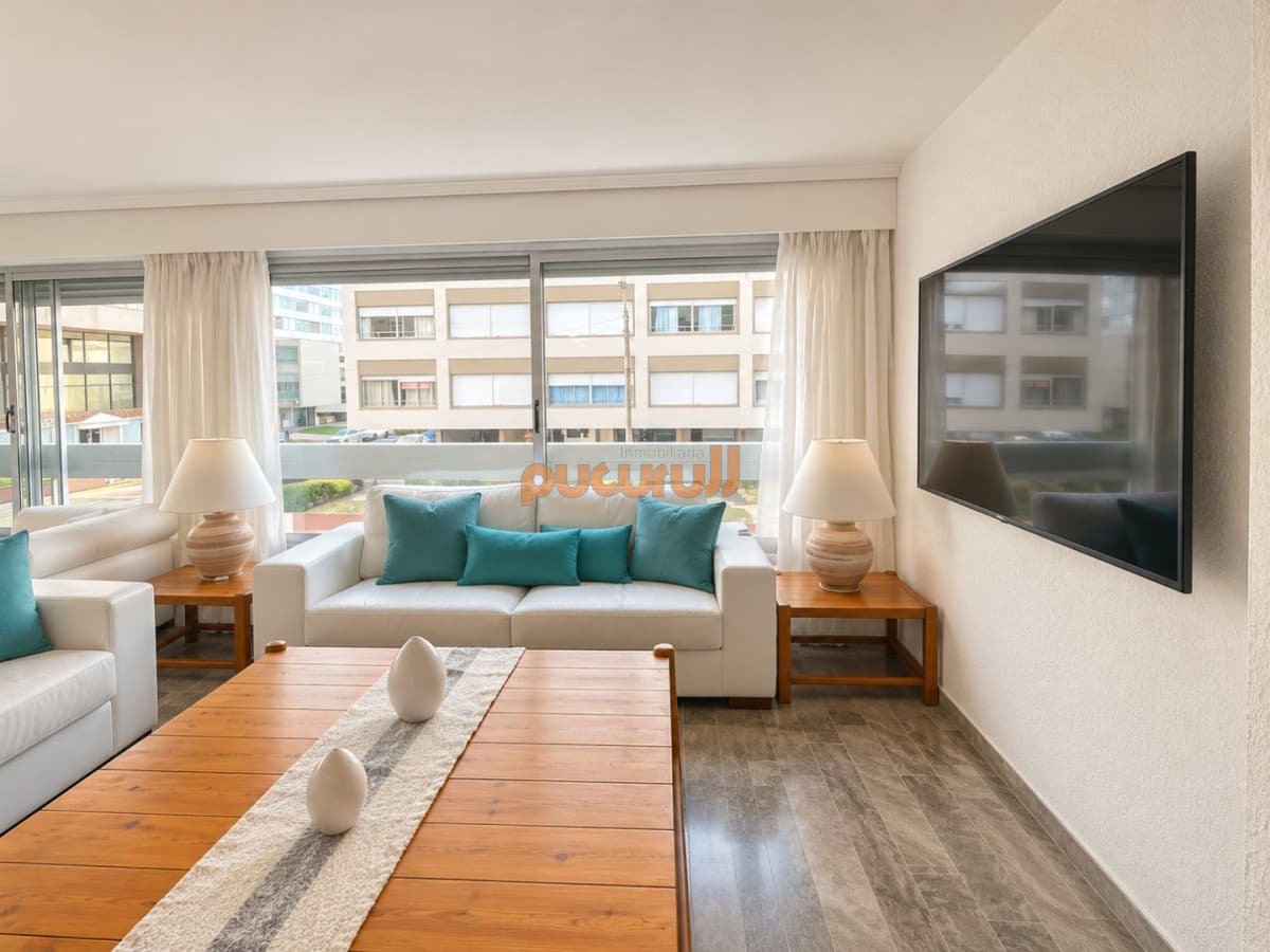 Apartamento a metros del mar! 3 dormitoroios en Peninsula, Punta del Este.