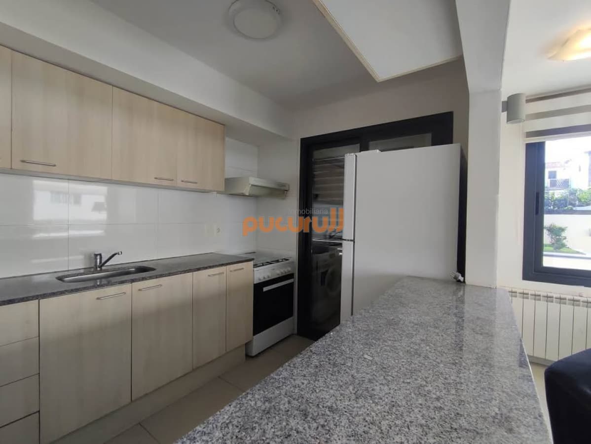Apartamento en venta, 3 dormitorios, centro de Maldonado