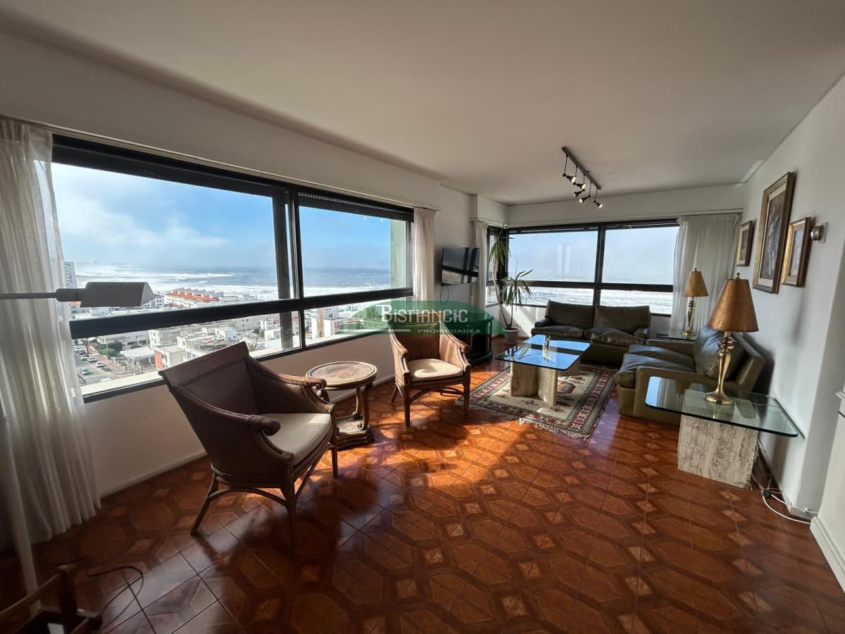 Peninsula, venta de depto de categoría con calefacción, con vista 2 dorm 2 baños + serv, mucamas garage