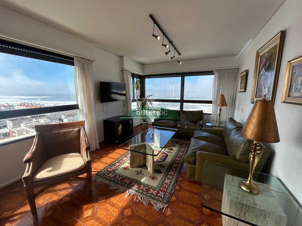 Peninsula, venta de depto de categoría con calefacción, con vista 2 dorm 2 baños + serv, mucamas garage