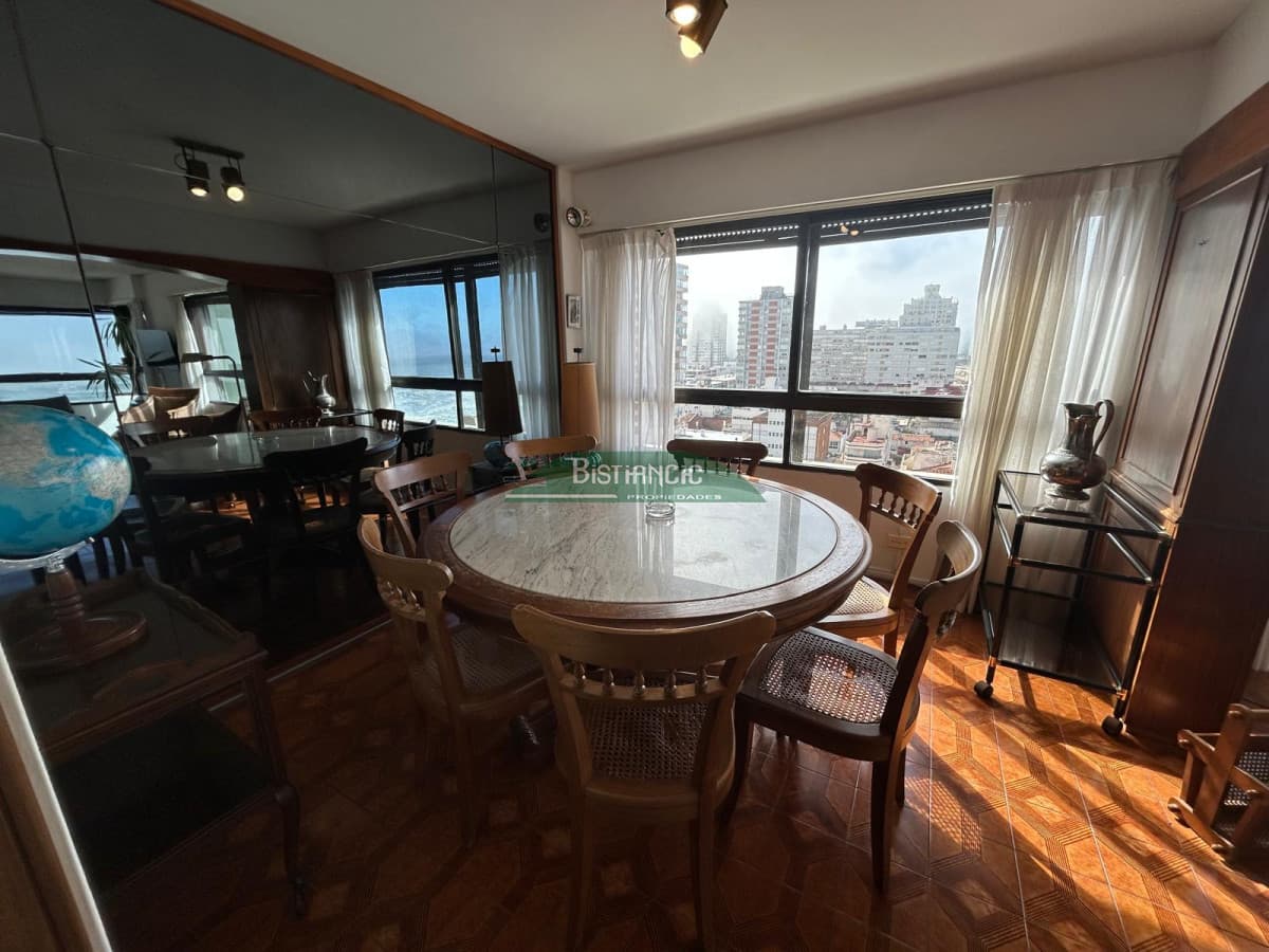 Peninsula, venta de depto de categoría con calefacción, con vista 2 dorm 2 baños + serv, mucamas garage