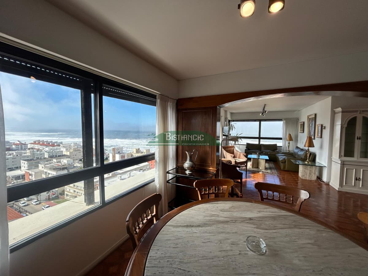 Peninsula, venta de depto de categoría con calefacción, con vista 2 dorm 2 baños + serv, mucamas garage