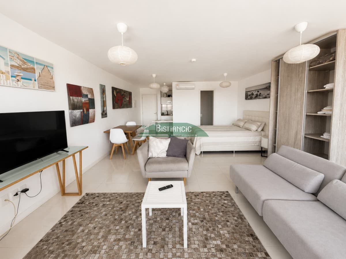 Hermoso Depto en venta, en Punta Ballena. Con las mejores vistas