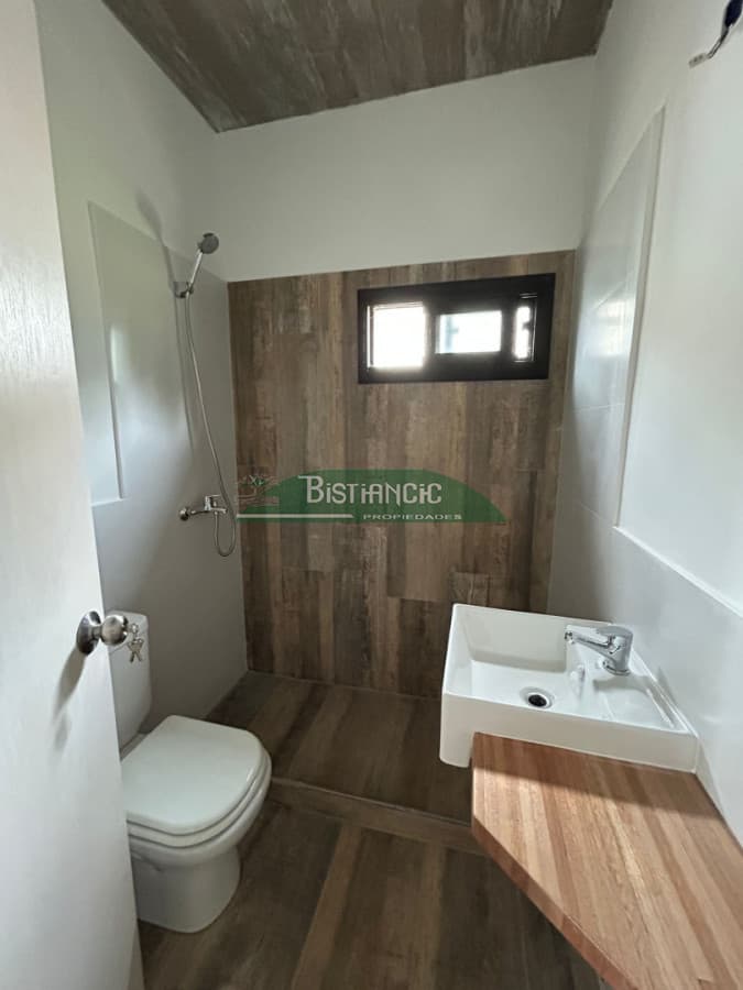 Casa a estrenar en barrio privado, construcción tradicional, 2 dorm 2 baños 310 m2 de terreno