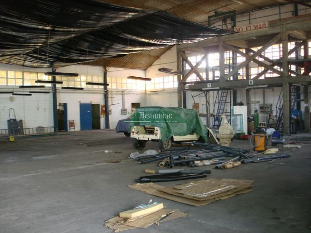Galpon 1300m2 en 6087 m2 terreno único en Maldonado.!!!