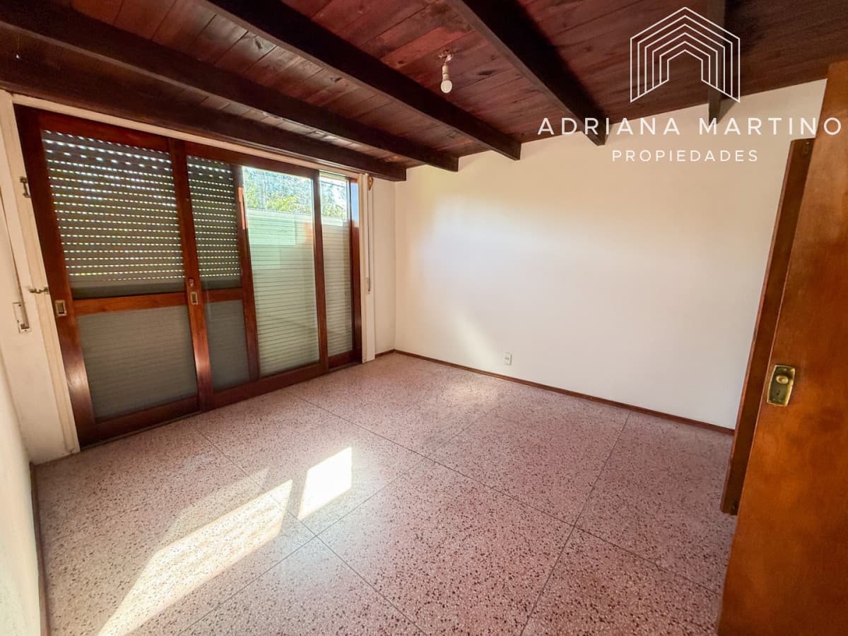 VENTA CASA 2 DORMITORIOS 2 BAÑOS PH PINARES LAS DELICIAS EN MUY BUEN ESTADO