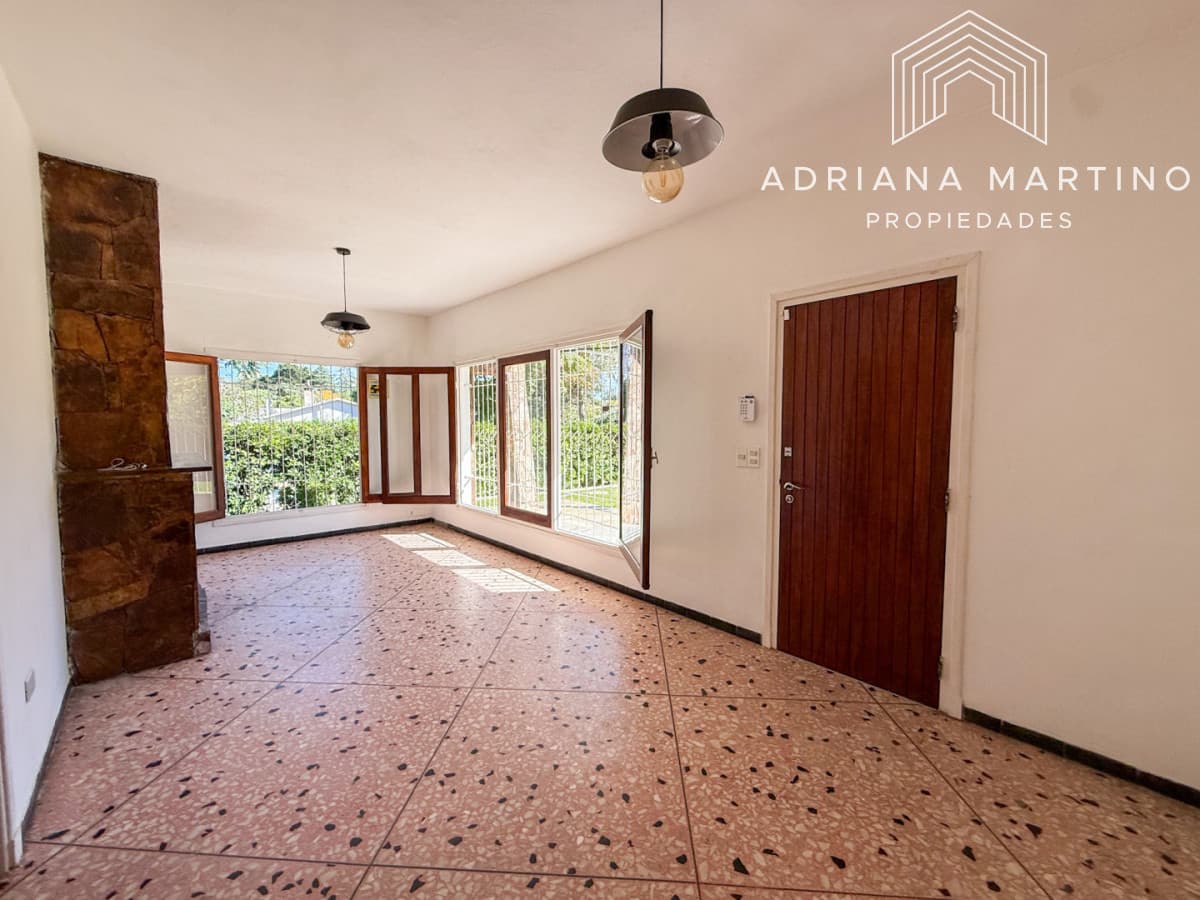 VENTA CASA 2 DORMITORIOS 2 BAÑOS PH PINARES LAS DELICIAS EN MUY BUEN ESTADO