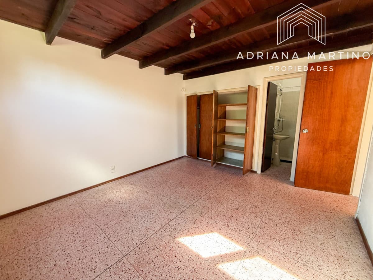 VENTA CASA 2 DORMITORIOS 2 BAÑOS PH PINARES LAS DELICIAS EN MUY BUEN ESTADO
