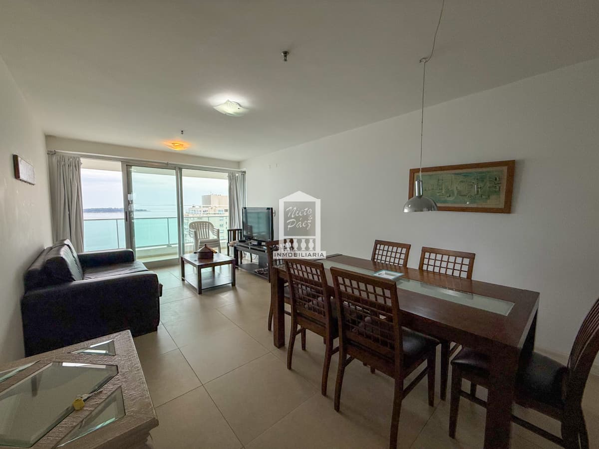 VENTA APARTAMENTO SEGUNDA LINEA 2 DORMITORIOS 2 BAÑOS PISO ALTO PLAYA MANSA A 1 CUADRA DEL MAR TODOS LOS SERVICIOS