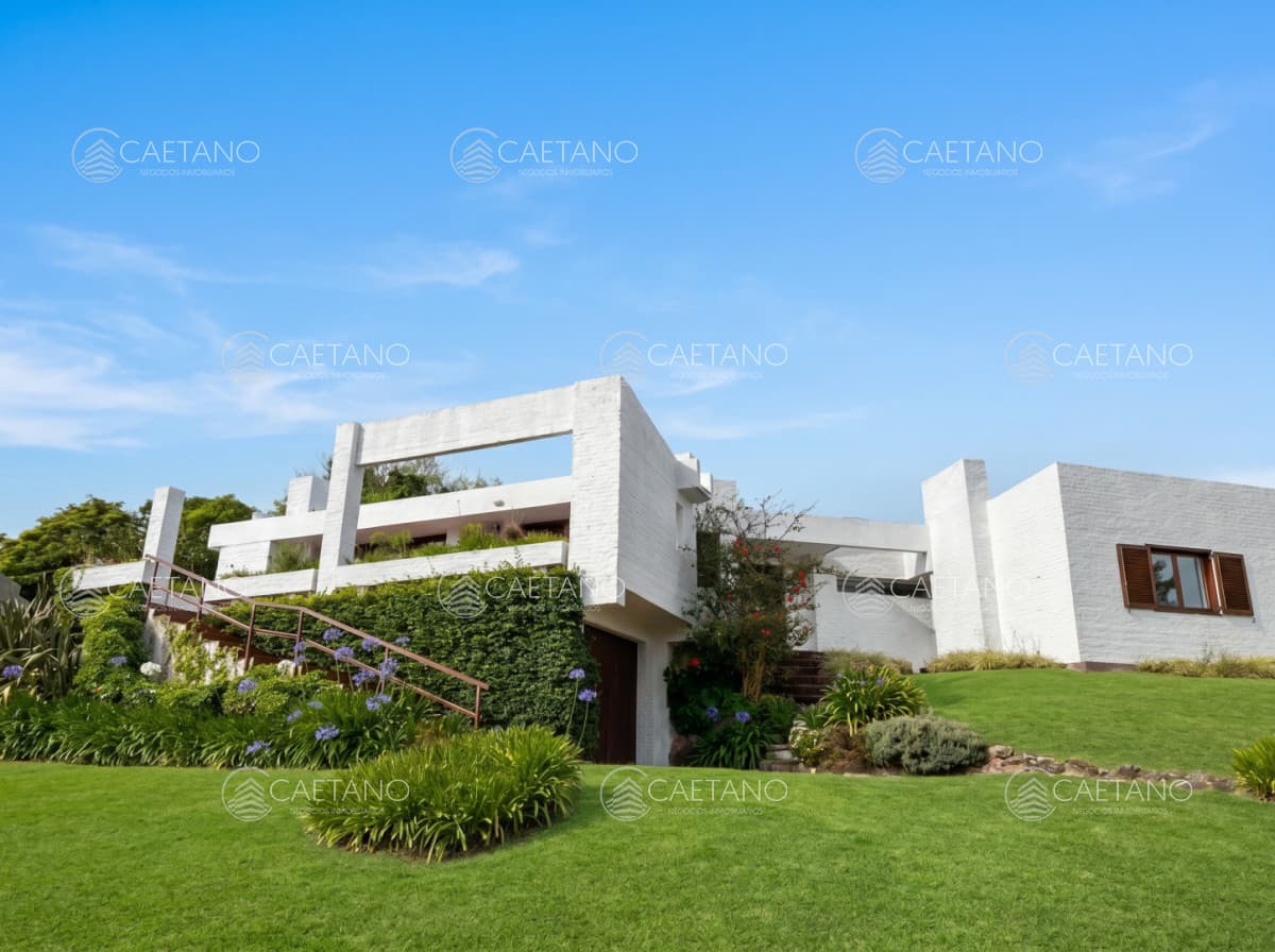 Gran casa a 2 cuadras del mar