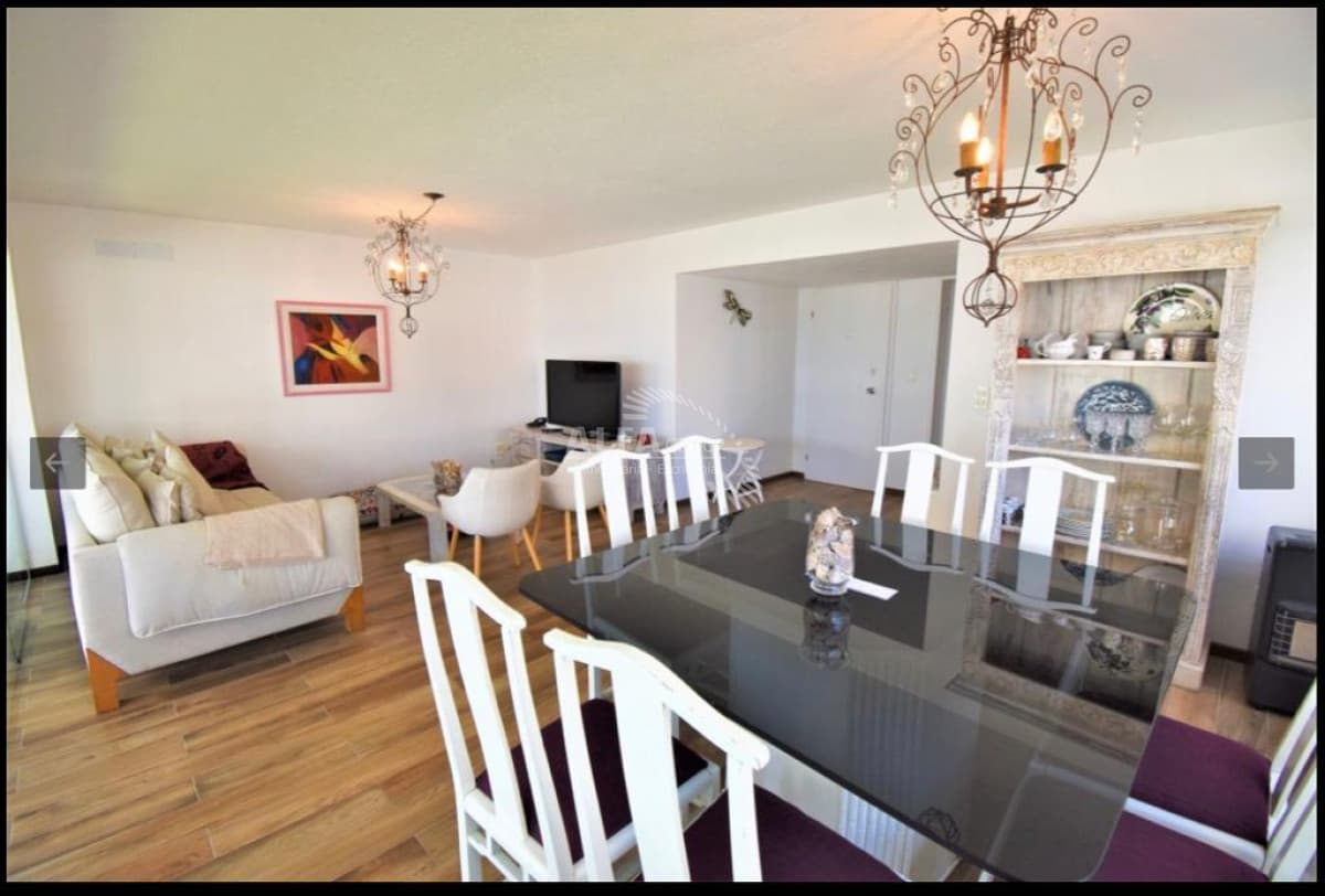 Apartamento de 3 dormitorios en Venta en Playa Brava