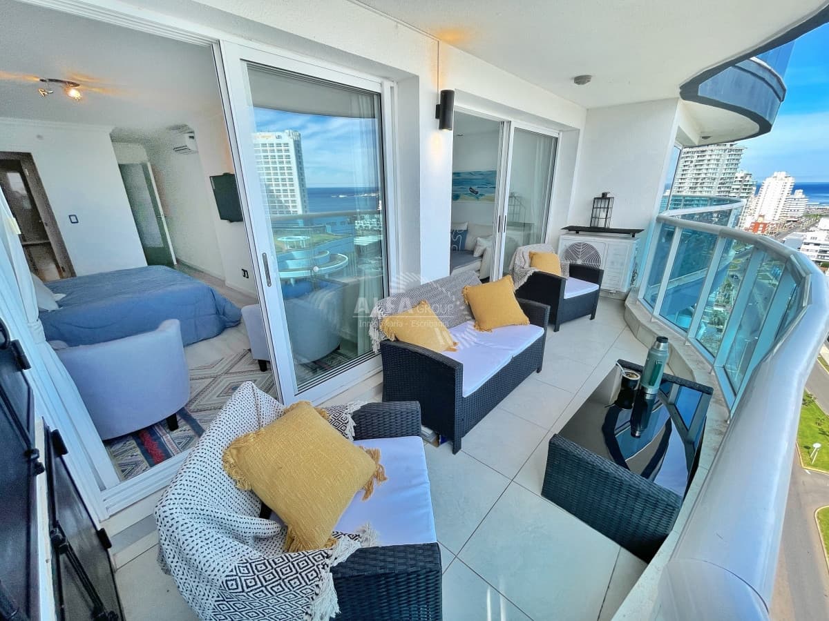 Hermoso apartamento con vista al mar en Playa Mansa