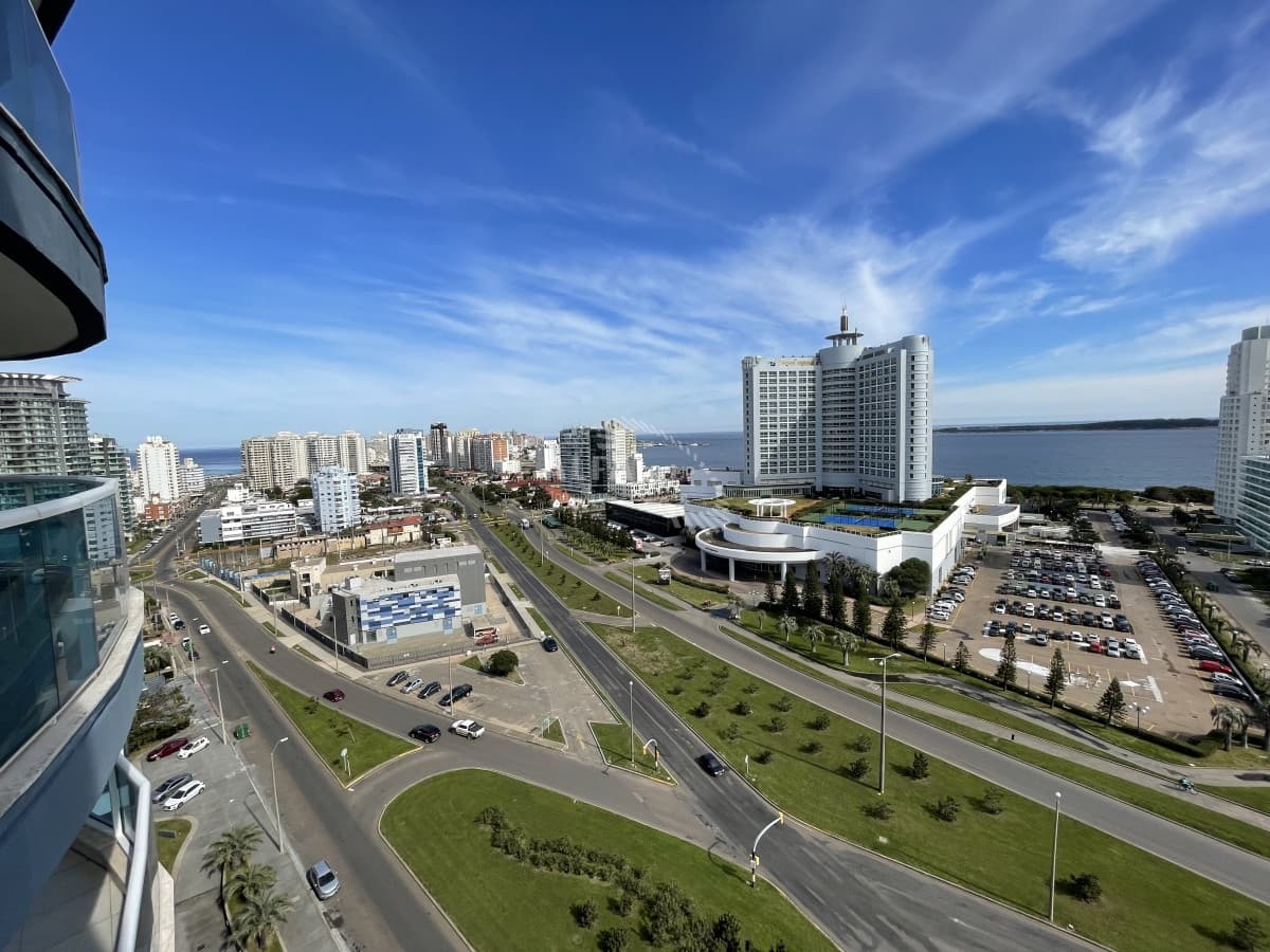 Hermoso apartamento con vista al mar en Playa Mansa