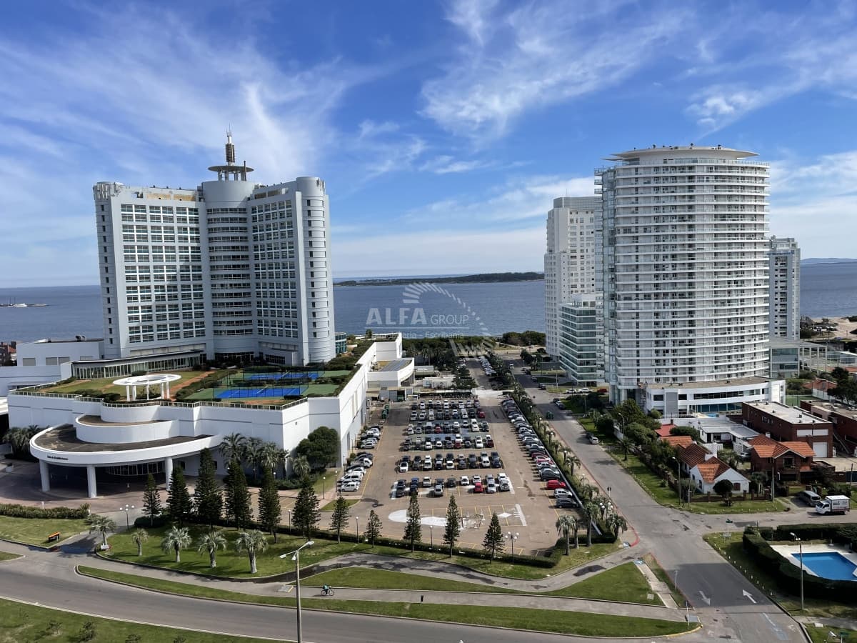 Hermoso apartamento con vista al mar en Playa Mansa
