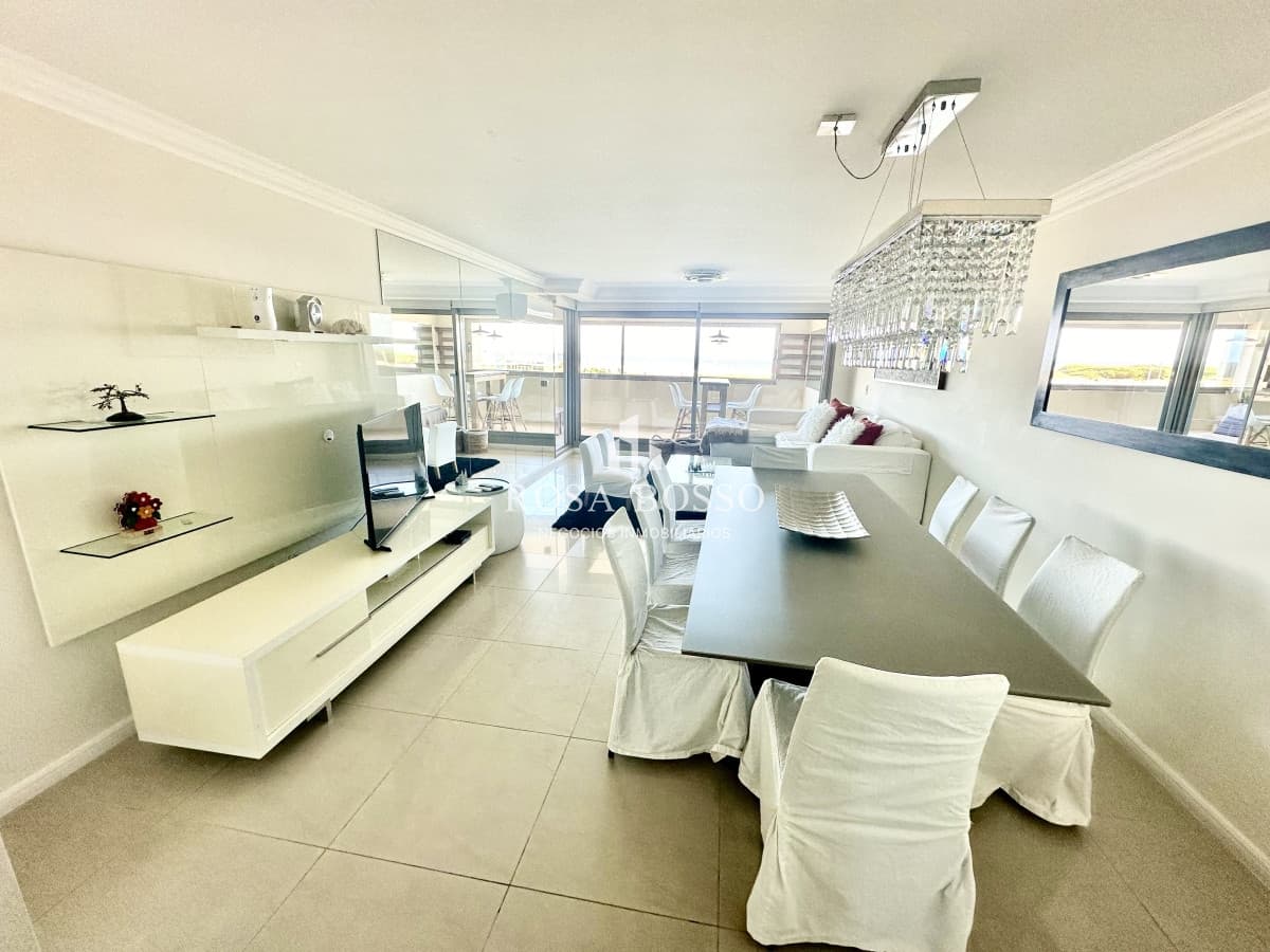 Apartamento en torre de primera categoría