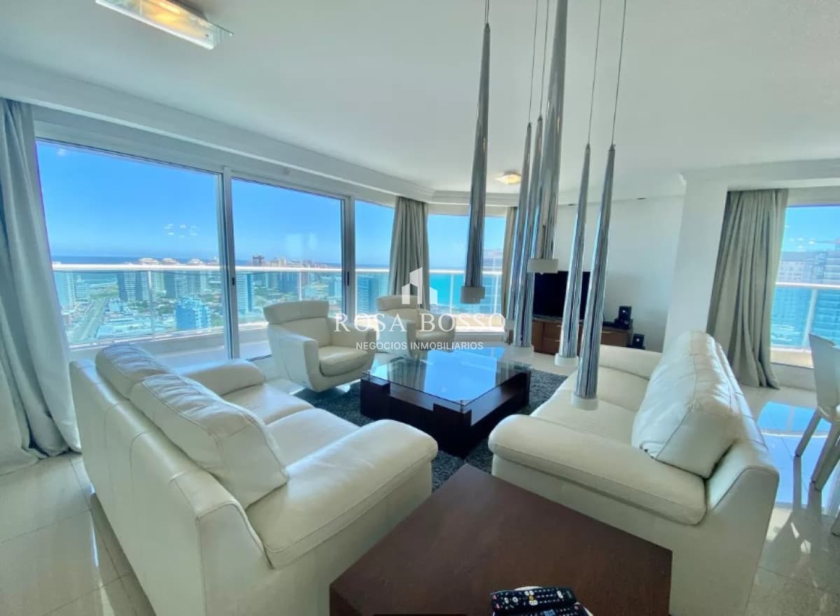 Apartamento Venta 3 dormitorios y dependencia Mansa Punta del Este