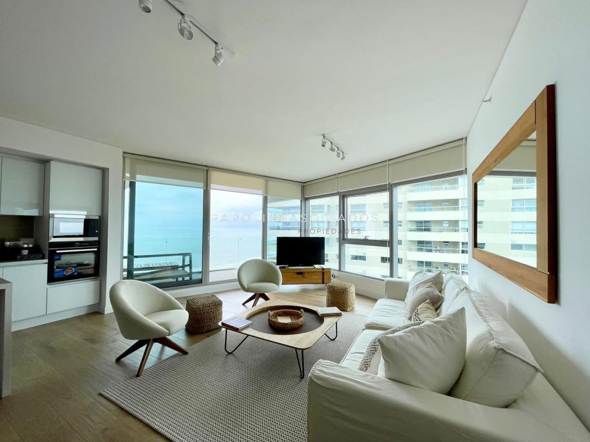 Venta apartamento 2 dormitorios en Torre Trump, Brava, Punta del Este