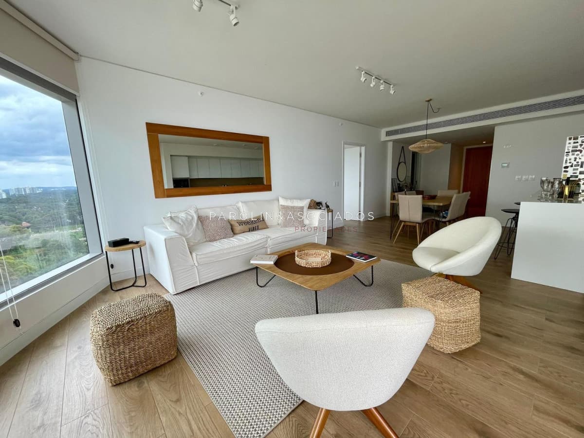 Venta apartamento 2 dormitorios en Torre Trump, Brava, Punta del Este