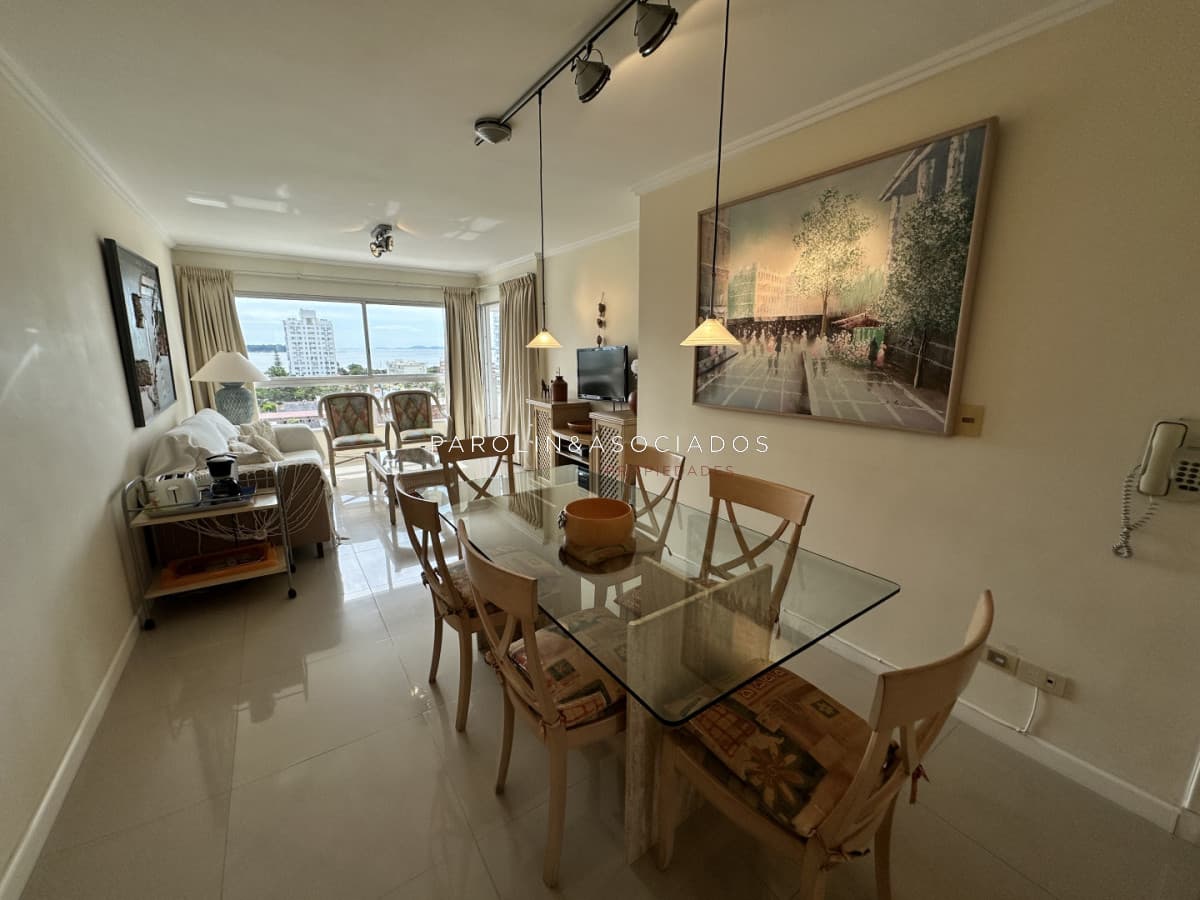 Espectacular apartamento en venta de 3 dormitorios en torre Triangulo, Punta del Este