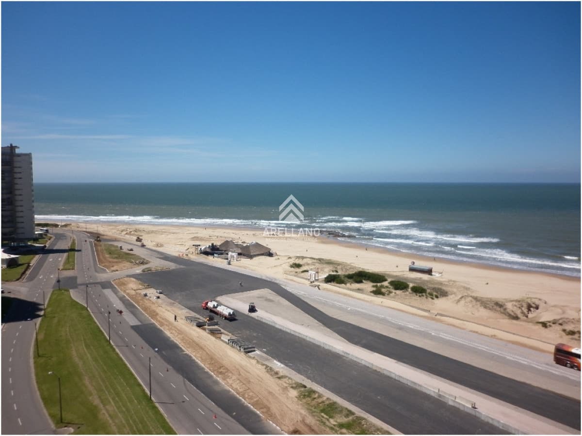 Apartamento ID.5432 - Excelente ubicacion ,vista directa al mar