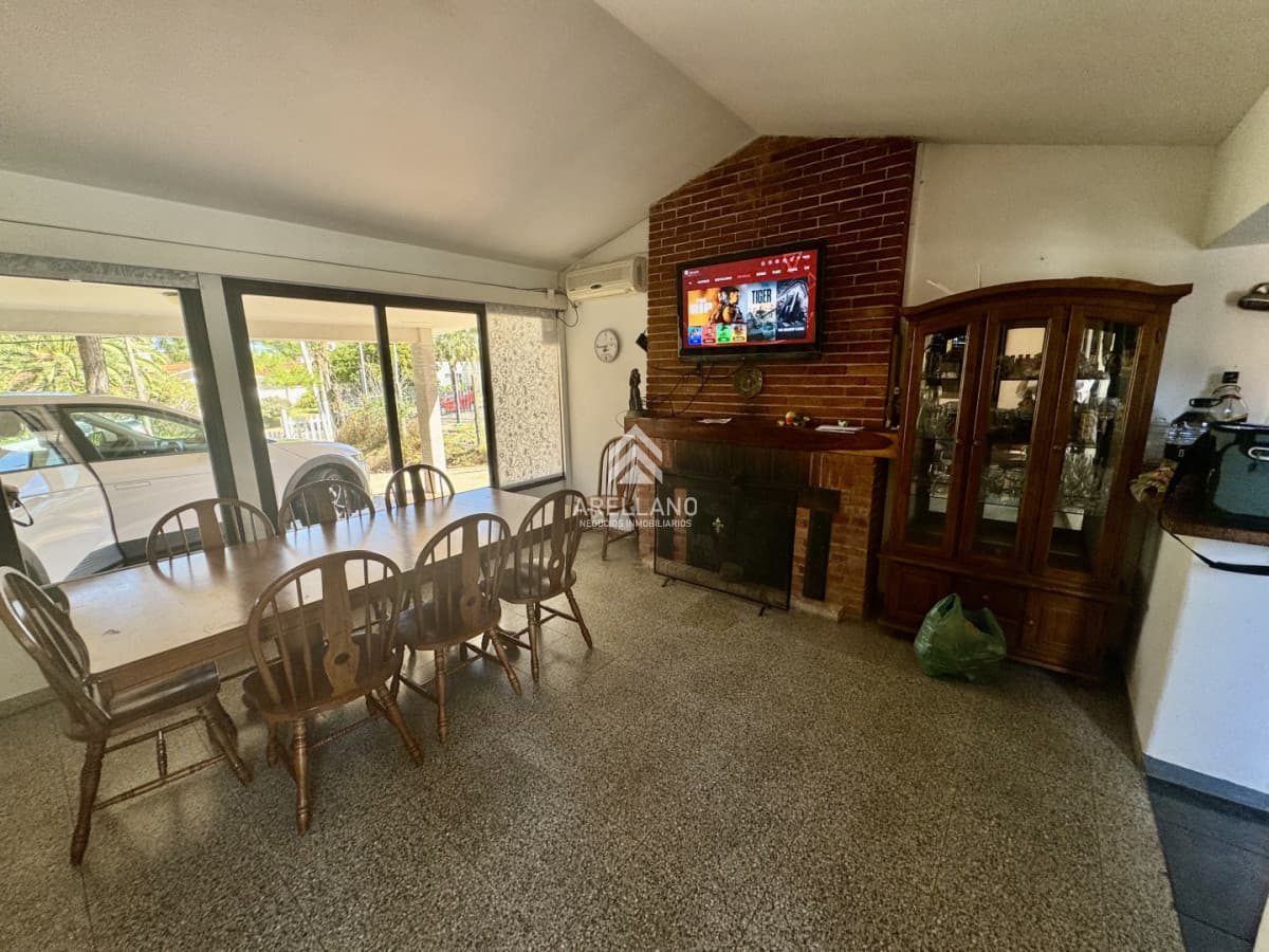 Casa ID.5936 - Venta casa 3 dormitorios playa mansa Punta del Este