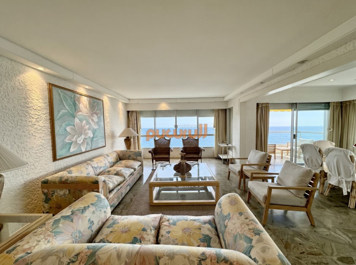 Apartamento en venta en primera línea de la Playa Mansa, Punta del Este — 130 m² con vista al mar