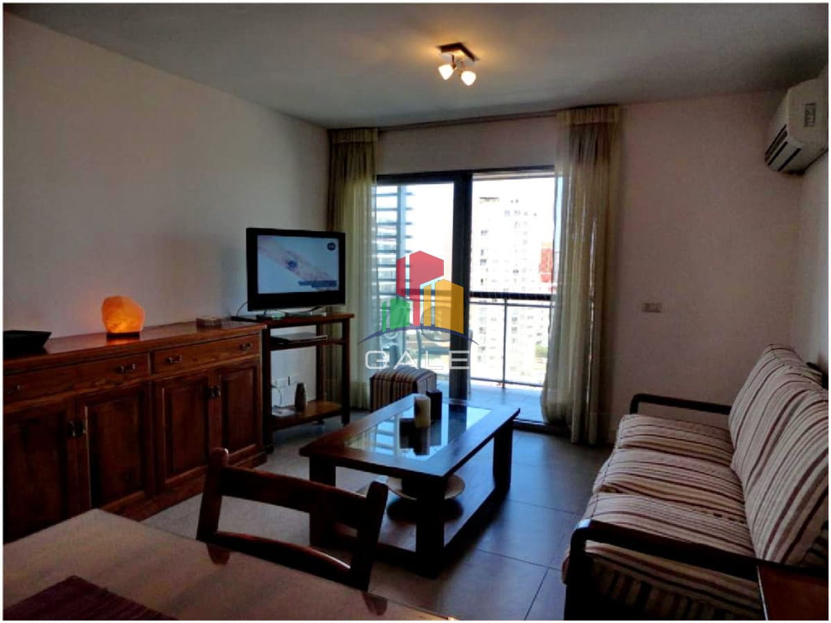 Gale Propiedades & Escribanía Apartamento ID.4027 -  Muy lindo apartamento en piso alto , torre con todos y muy buenos servicios.