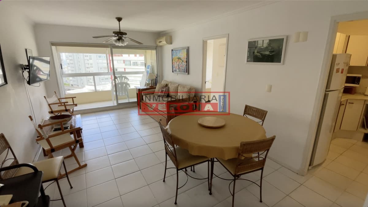 Apartamento en venta en torre con servicios - Inmobiliaria Verona Punta