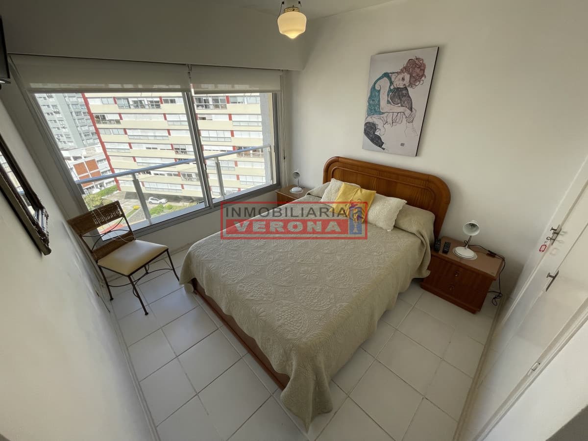 Apartamento en venta en torre con servicios - Inmobiliaria Verona Punta