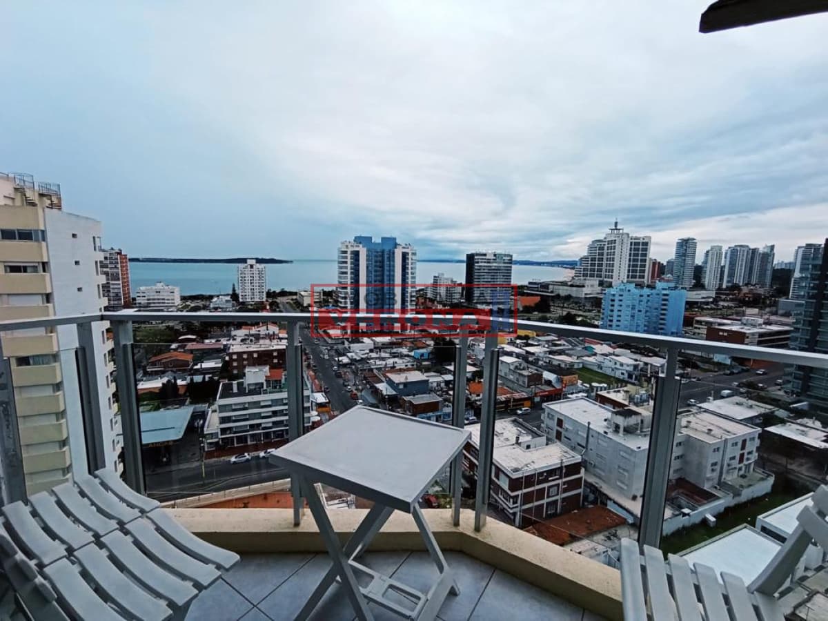 Apartamento 1 dormitorio con hermosa vista y servicios completos en alquiler - Inmobiliaria Verona Punta