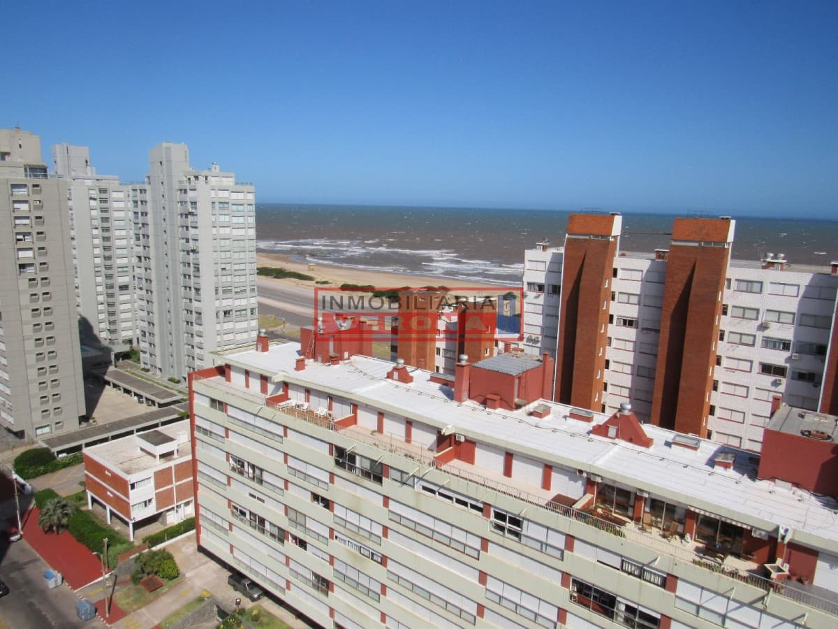 Hermoso Apartamento con vista al MAR - Punta del Este - Inmobiliaria Verona Punta