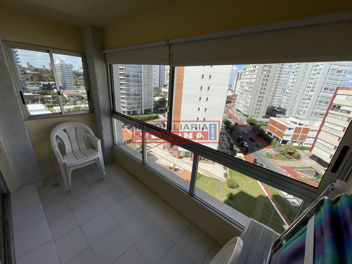 Apartamento en venta en torre con servicios - Inmobiliaria Verona Punta