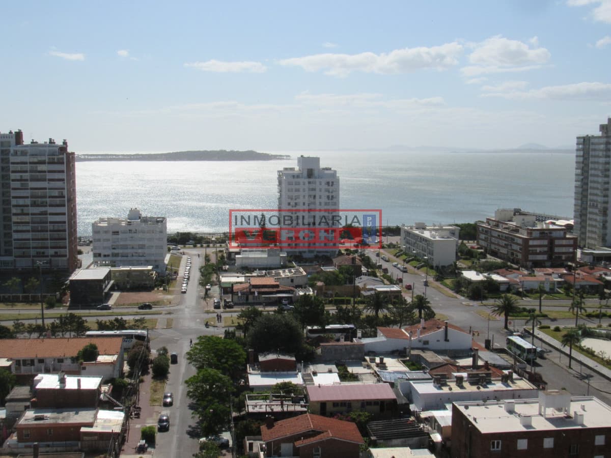 Hermoso Apartamento con vista al MAR - Punta del Este - Inmobiliaria Verona Punta