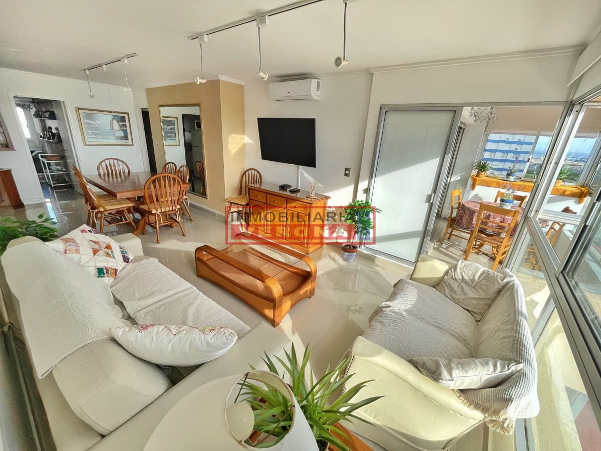 Edificio con todos los servicios, a pasos de centro y cerca de la brava y mansa - Inmobiliaria Verona Punta