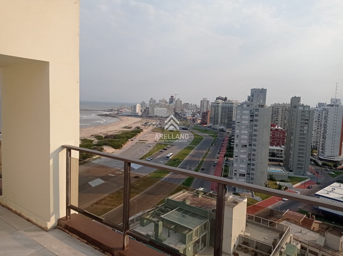 Apartamento ID.6078 - Venta penthouse 4 dormitorios